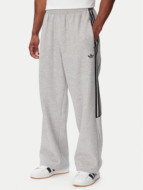 adidas Долнище анцуг Spacer Teamgeist 26 Cutline KR7073 Светлосив Regular Fit