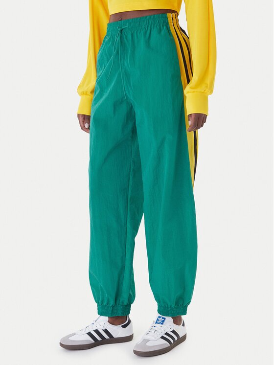adidas Долнище анцуг Sport Santiago KD2971 Зелен Loose Fit