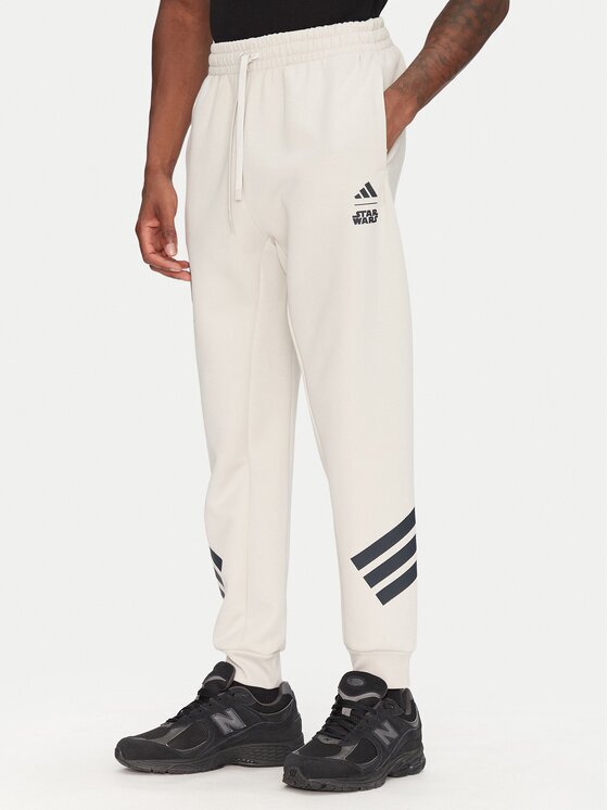 adidas Долнище анцуг Star Wars The Mandalorian™ JI5723 Бежов Regular Fit
