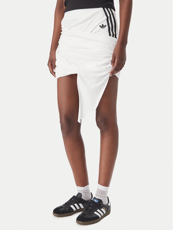 adidas Пола-шорти x Jennie Wrap LD4969 Бял Regular Fit