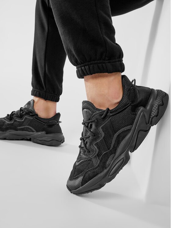 adidas Сникърси Ozweego EE6999 Черен