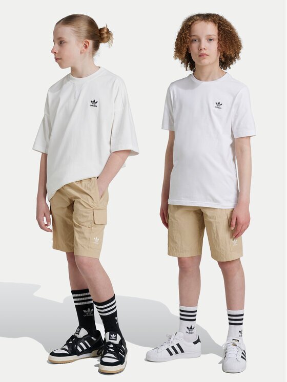adidas Спортни шорти IX7598 Бежов Regular Fit