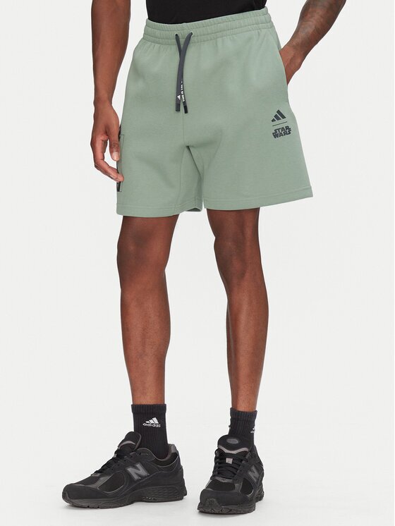 adidas Спортни шорти Star Wars The Mandalorian™ JI5722 Зелен Regular Fit