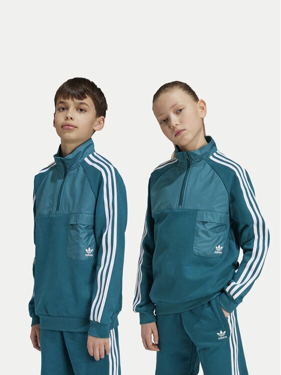adidas Суитшърт IY0012 Електриков Relaxed Fit