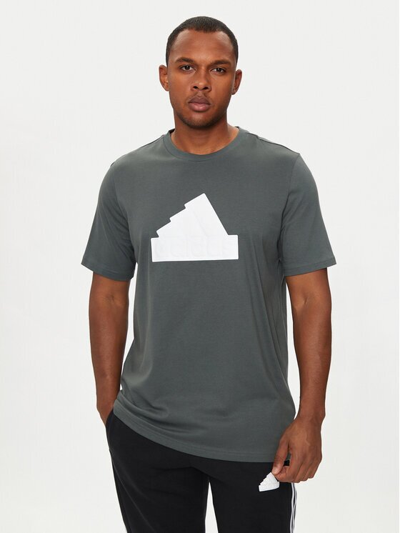 adidas Тишърт Future Icons Badge of Sport IZ1623 Regular Fit