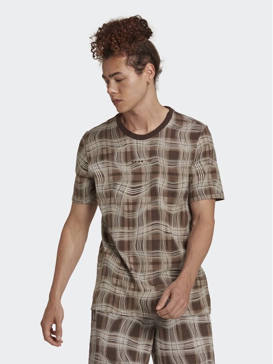 adidas Тишърт Reveal Allover Print HK2744 Regular Fit