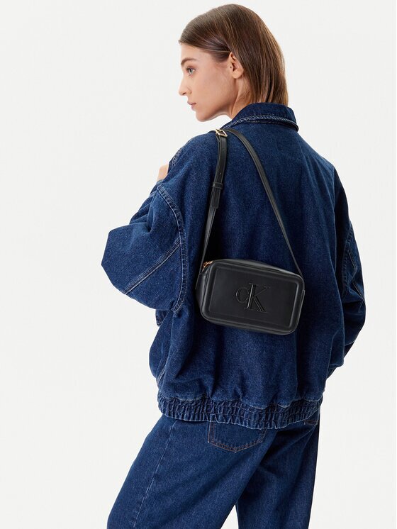 CALVIN KLEIN Дамска чанта Bold Ck Camera Bag LV04F3220G Черен