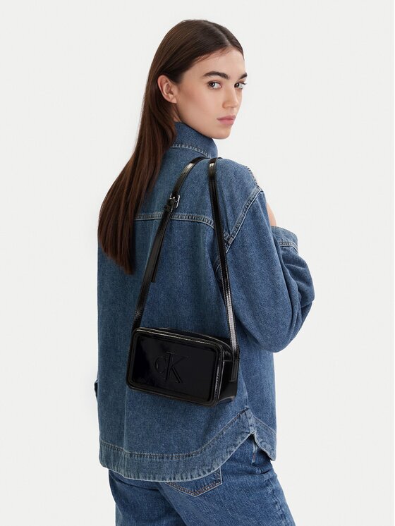 CALVIN KLEIN Дамска чанта Bold Ck Metallic Camera Bag LV04F3331G Черен