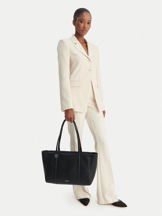 CALVIN KLEIN Дамска чанта Emblem Hw Pebble Tote LV04F3424G Черен