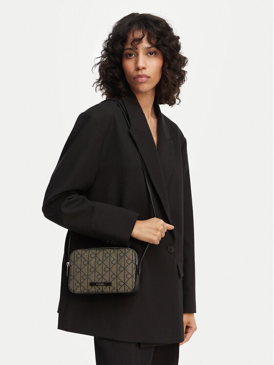 CALVIN KLEIN Дамска чанта Emblem Trio Pebble Shoulder Bag LV04F3533G Кафяв
