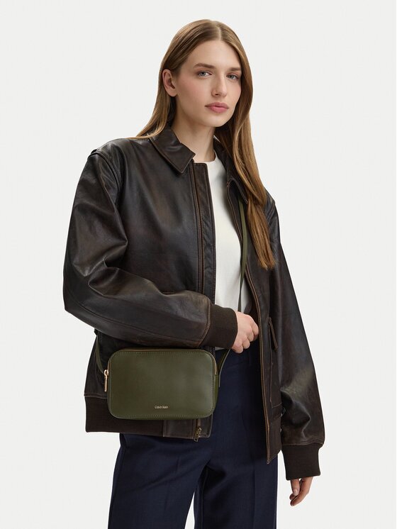 CALVIN KLEIN Дамска чанта Foil Logo Elongated Camera Bag LV04F3276G