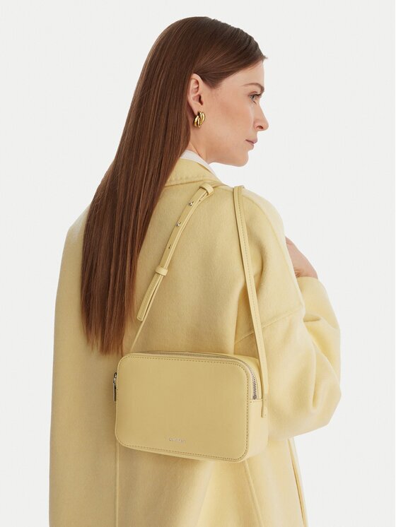 CALVIN KLEIN Дамска чанта Foil Logo Elongated Camera Bag LV04F3276G Жълт