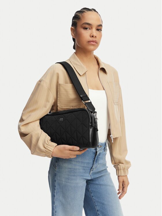 CALVIN KLEIN Дамска чанта LV04F3649G Черен