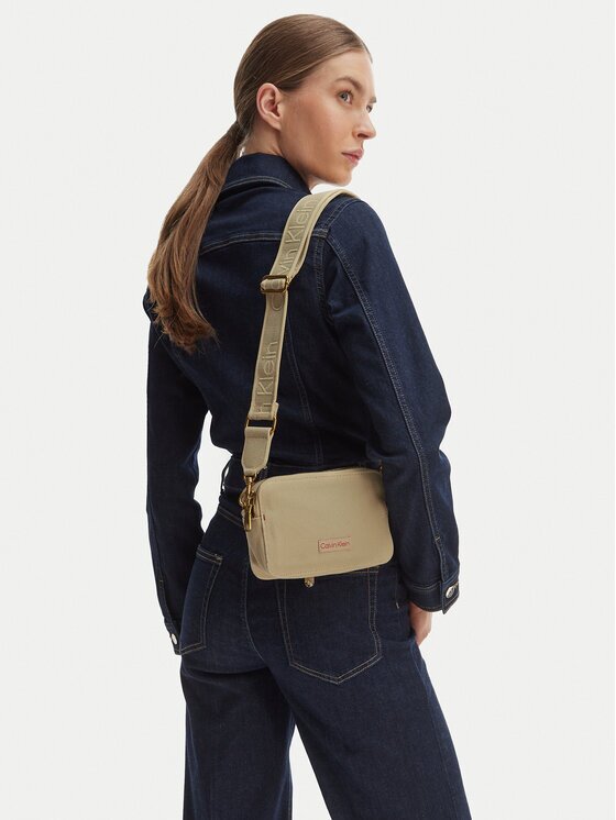 CALVIN KLEIN Дамска чанта Webbing Strap Canvas Camera Bag LV04F3385G Бежов