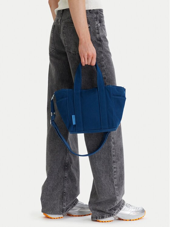 CALVIN KLEIN Дамска чанта Webbing Strap Canvas Small Tote LV04F3384G Син