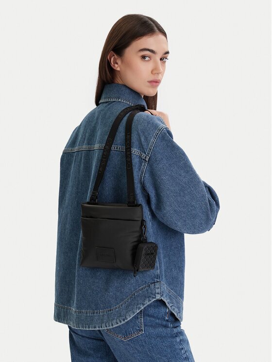 CALVIN KLEIN Мъжка чантичка Puffer Utility Flatpack LV04D3224G Черен