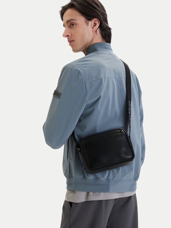 CALVIN KLEIN Мъжка чантичка Webbing Strap Camera Bag LV04D3129G Черен