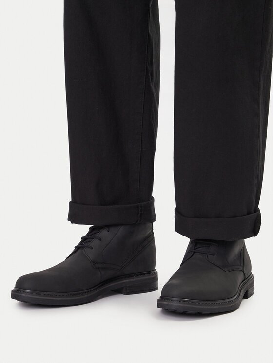 Clarks Зимни обувки Newford Mid 26183381