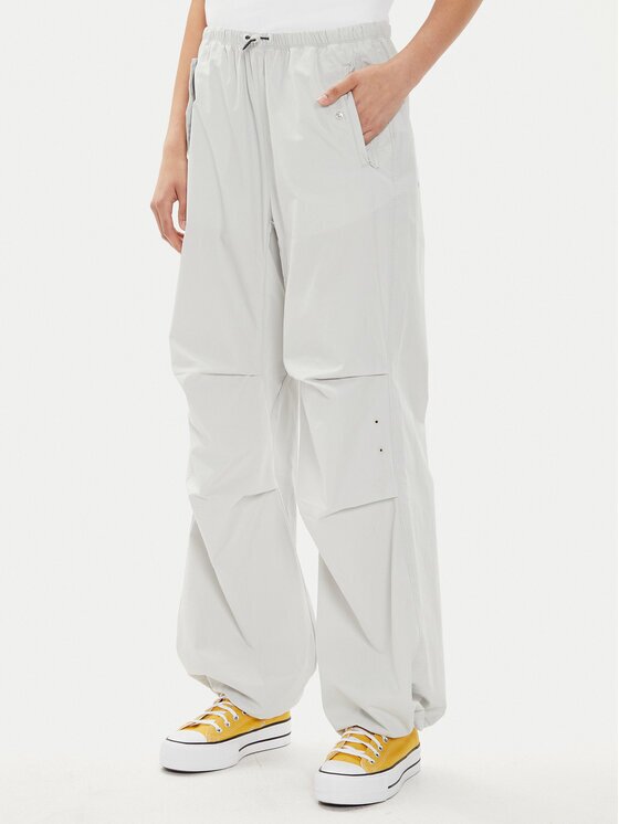 Converse Текстилни панталони W Parachute Pant 10026399-A01 Loose Fit