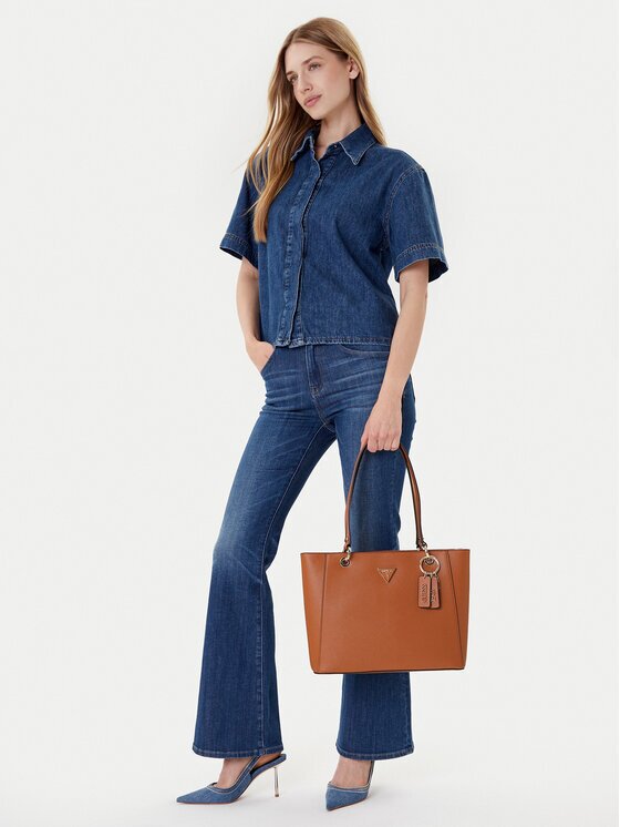GUESS Дамска чанта Noelle II HWZG96 72250