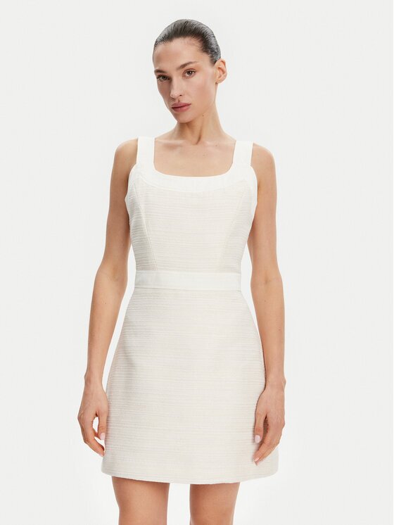 GUESS Ежедневна рокля W5GK77 WH610 Екрю Slim Fit