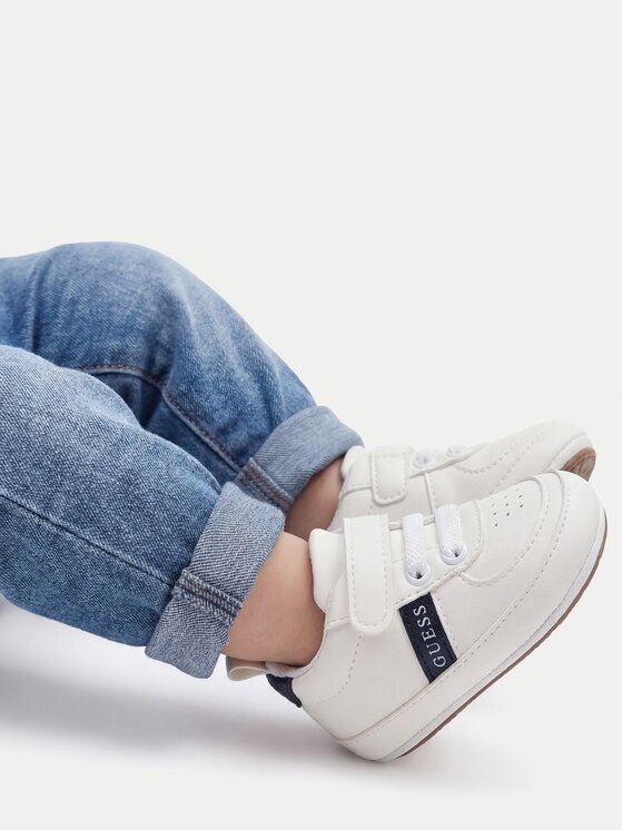 GUESS Сникърси CEO-CM250815-1 Бял