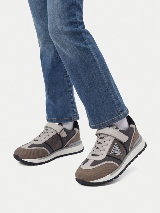 GUESS Сникърси EO-CI12-B541-01 Сив