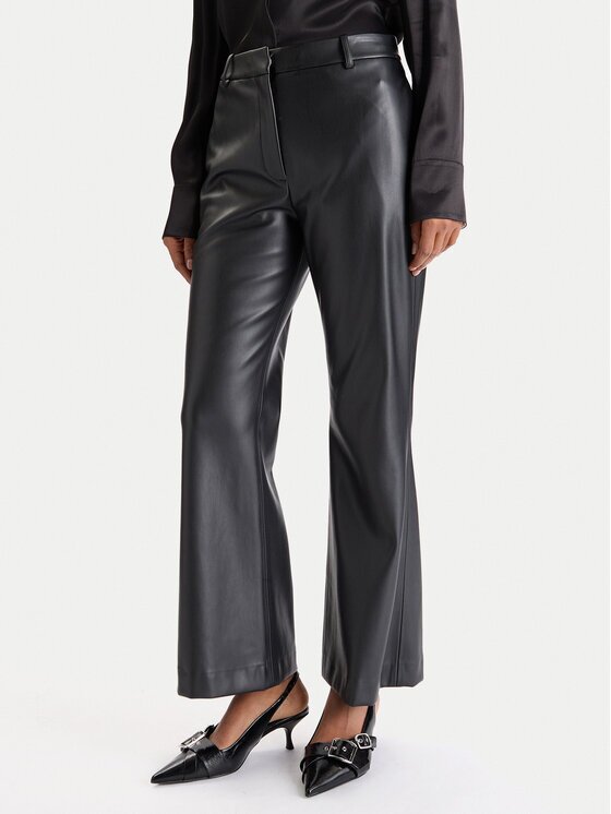 HUGO Панталони от имитация на кожа Hamunelle-1 50546824 Flare Fit
