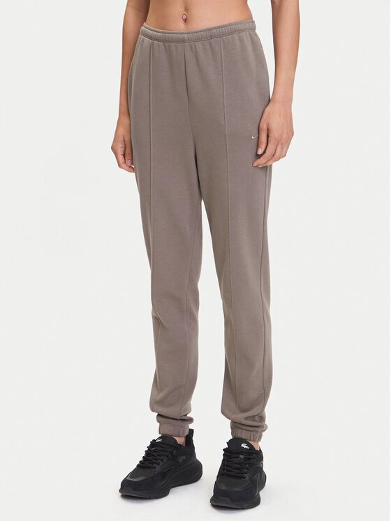 Nike Долнище анцуг Chill Terry FN2434 Regular Fit