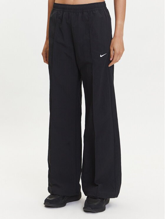 Nike Долнище анцуг Trend FQ3588 Relaxed Fit