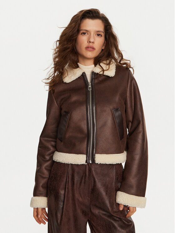 Only Яке от имитация на кожа Betty 15322046 Regular Fit