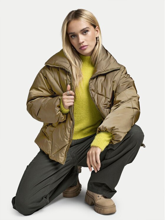 Only Зимно яке Pippi 15322803 Regular Fit