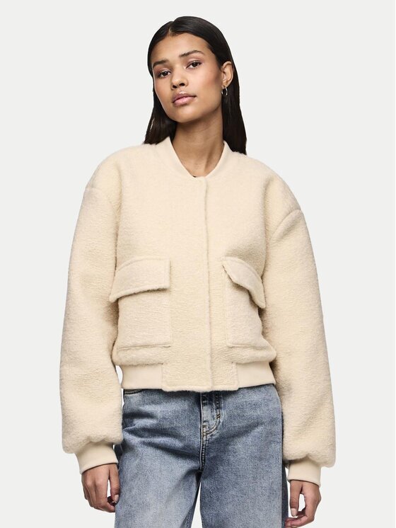 Pieces Яке бомбър Fully 17152505 Regular Fit