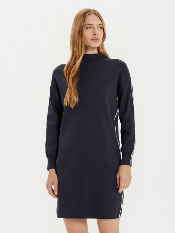 Tatuum Плетена рокля Cora T2420.198B Relaxed Fit