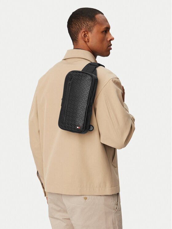 Tommy Hilfiger Мъжка чантичка Embossed Flag Sling Bag AM0AM14191