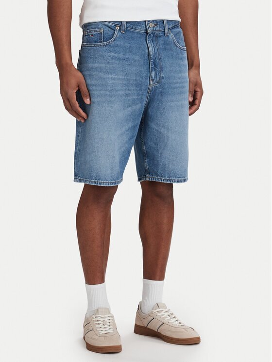 Tommy Jeans Дънкови шорти Jaimie DM0DM22983 Relaxed Fit