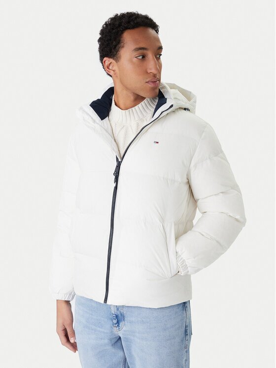 Tommy Jeans Пухено яке Essential DM0DM19786 Regular Fit