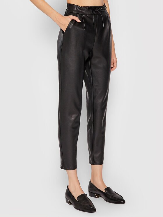 Vero Moda Панталони от имитация на кожа Eva 10205737 Relaxed Fit