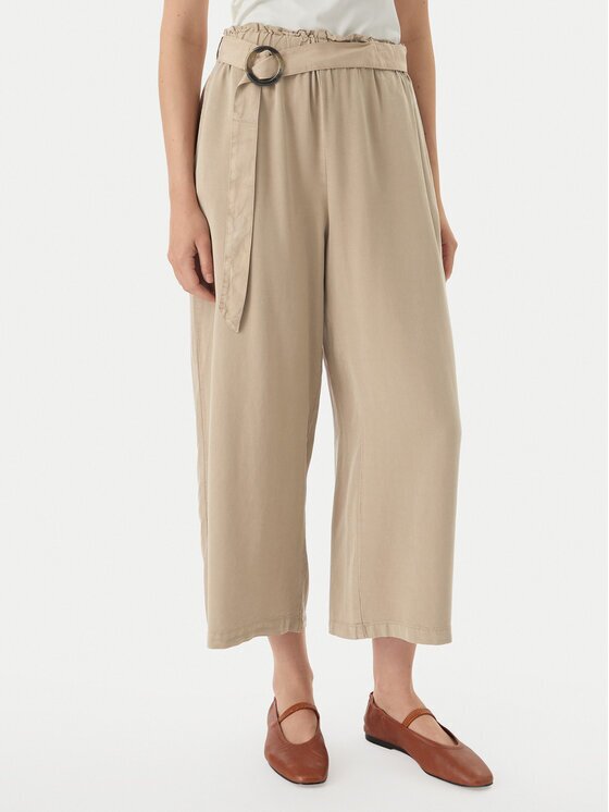 Vero Moda Панталони тип кюлоти Bree 10341670 Cropped Fit