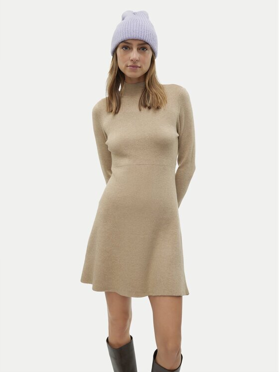 Vero Moda Плетена рокля Gold 10311379 Regular Fit